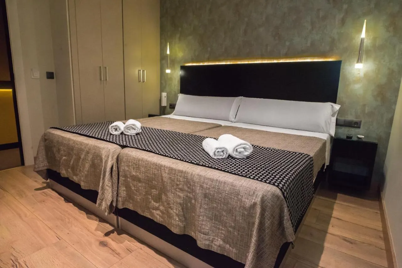 Daos Suites & Terrace Marbella 3*,