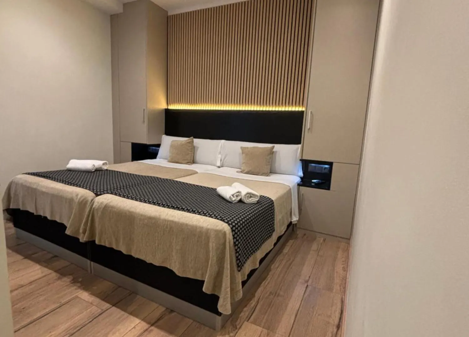 Daos Suites & Terrace Marbella Spagna