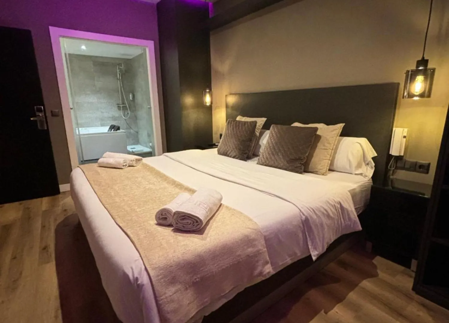Daos Suites & Terrace Marbella