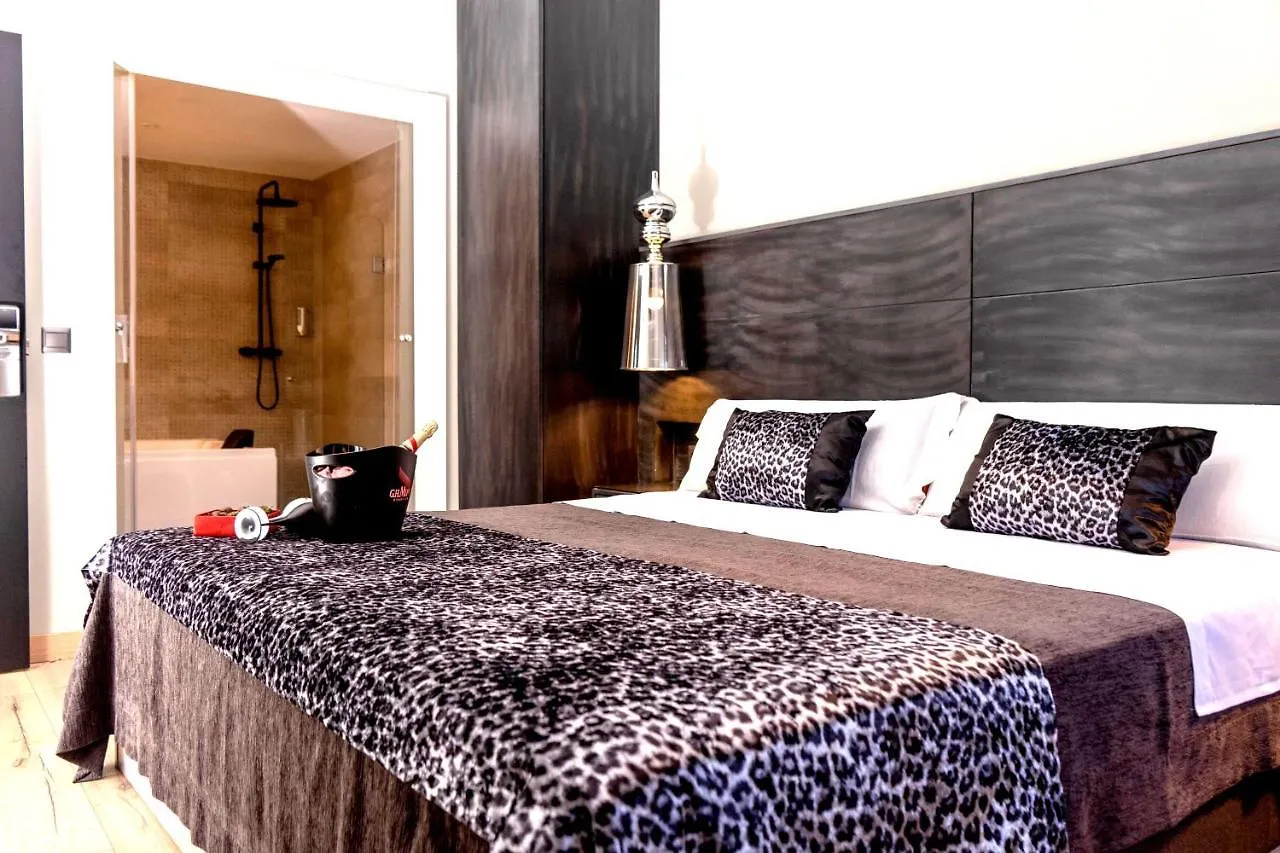 Daos Suites & Terrace מארבלה