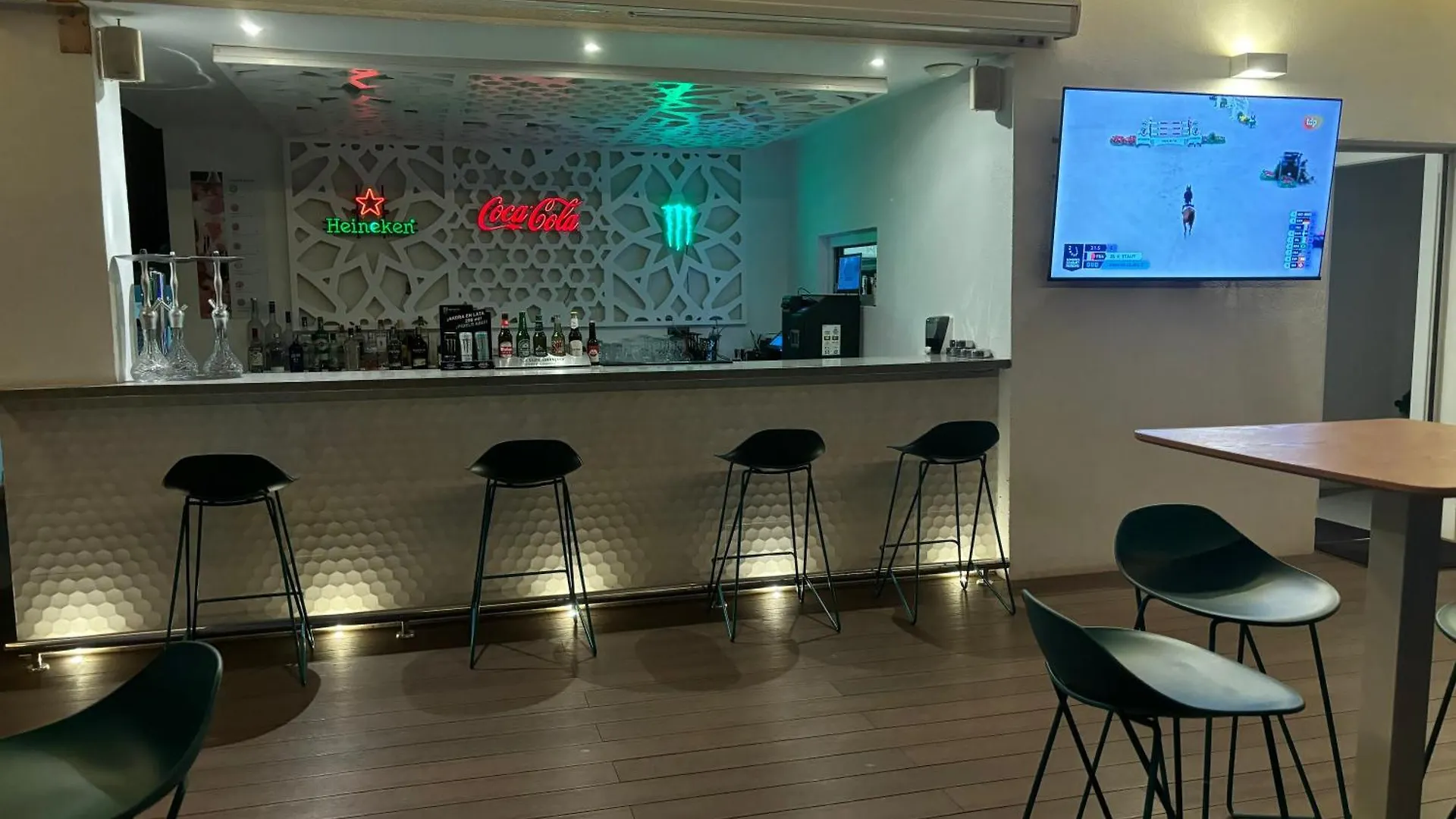 Daos Suites & Terrace מארבלה ספרד
