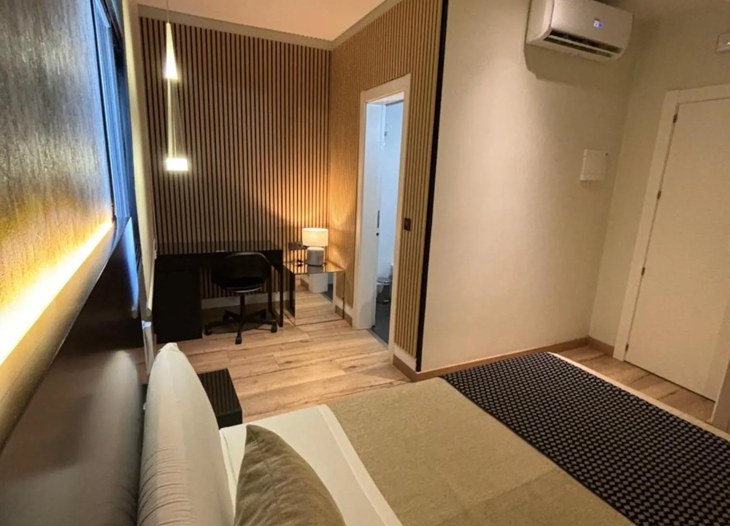 מלון Daos Suites & Terrace מארבלה
